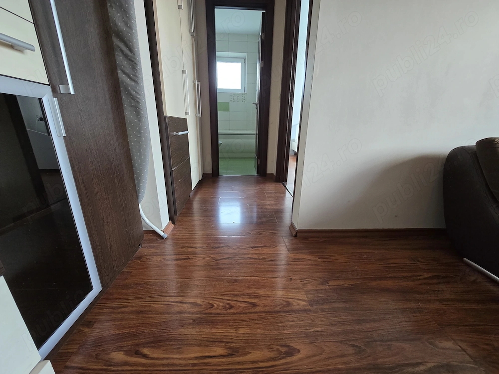 Apartament 3 camere Piatra Neamț - poza 2