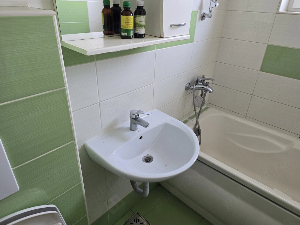 Apartament 3 camere Piatra Neamț - poza 5