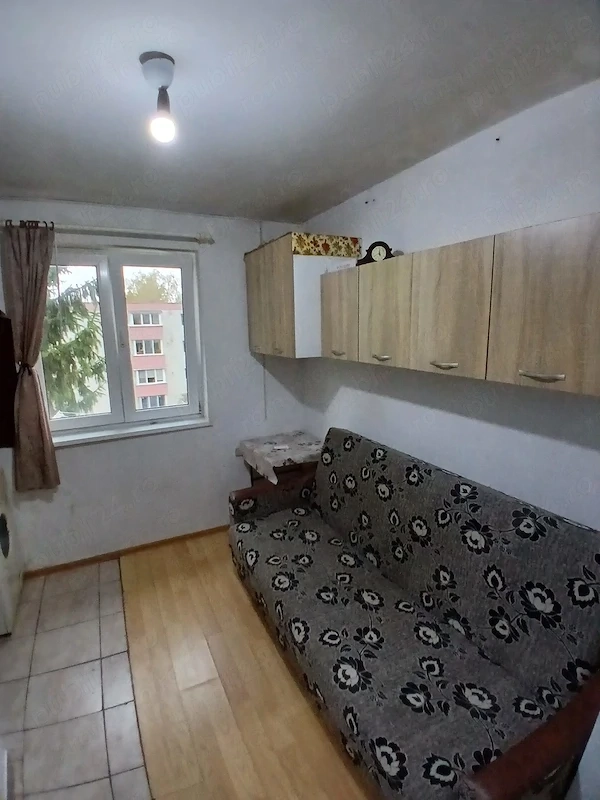 Ofer spre închiriere garsonieră, Brașov.