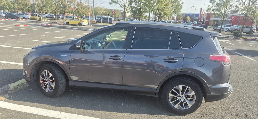 Toyota Rav 4 2018 73500 km Hybrid 2.5 197CP 4x4 Elegance - primul proprietar