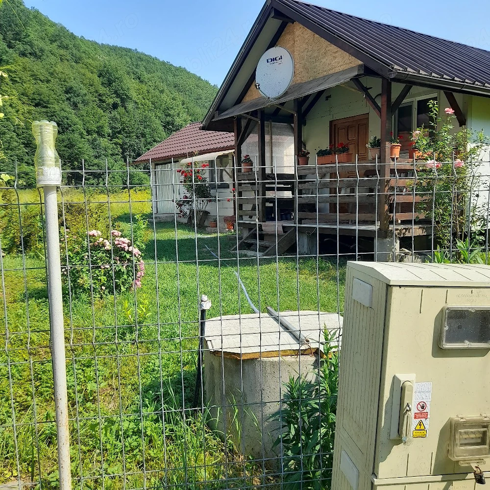 Vănd proprietate la țară