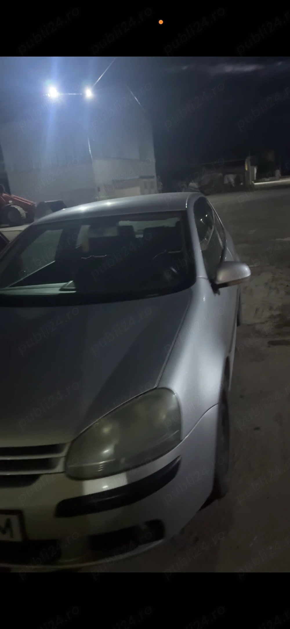 Vând golf 5 mașina personală de navetă nu este pentru pretențioși 