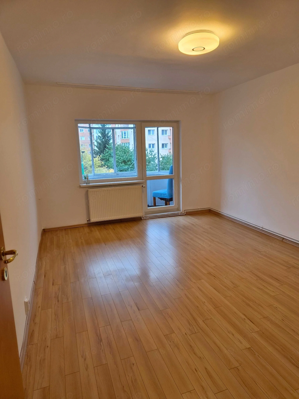 INCHIRIERE apartament 2 camere, situat pe strada Zizinului nr. 19, intersectia cu Toamnei, nemobilat