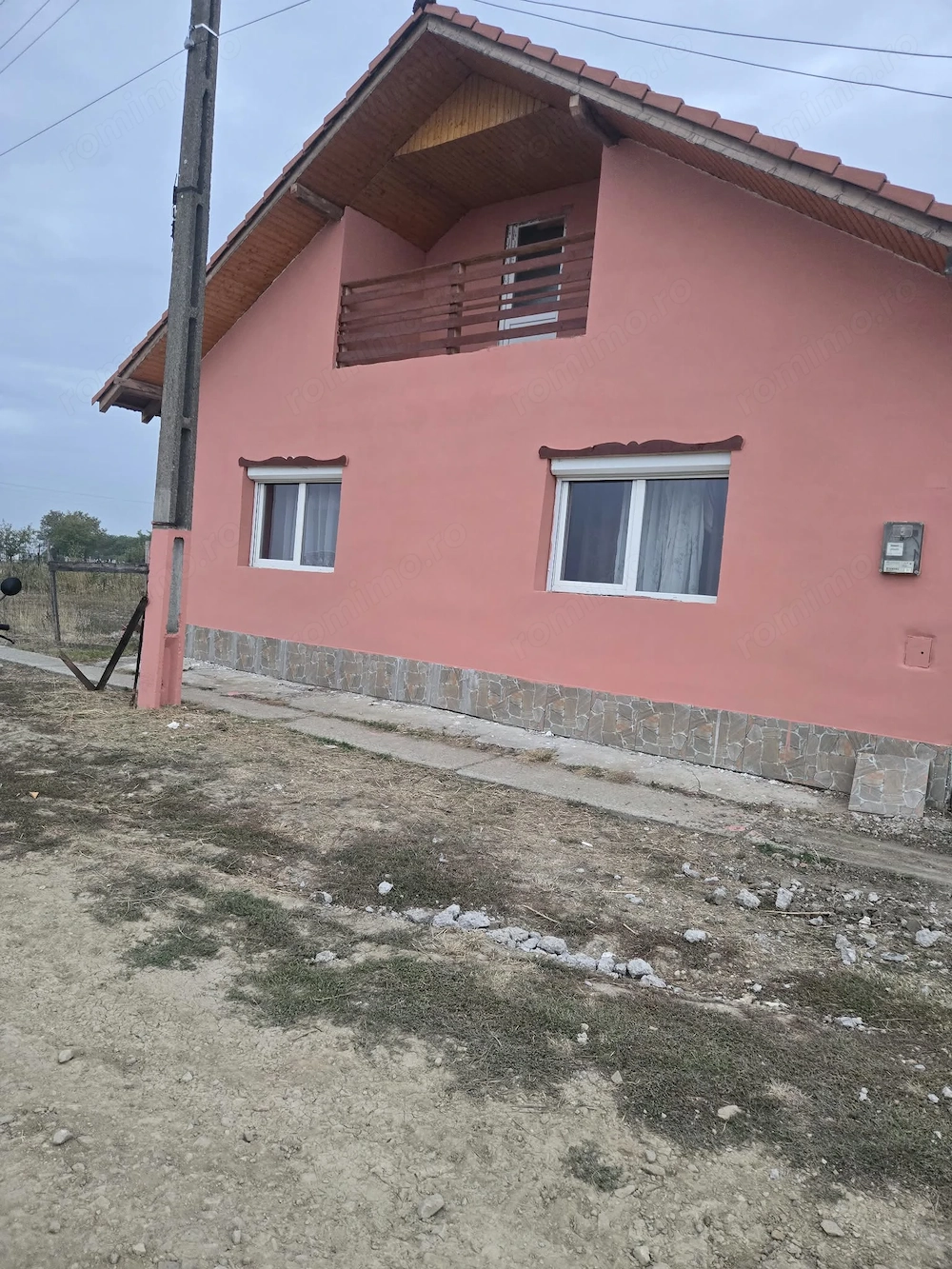 casă de vânzare 
