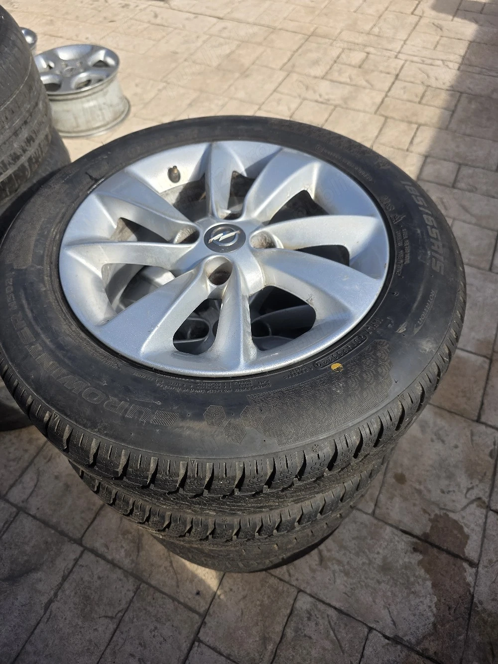 Set 4 jante aliaj 4x100 echipate cu anvelope iarna 185/65/15