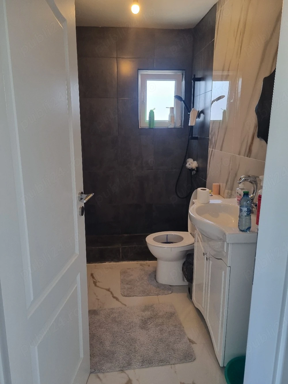 vand casa in zona capsunarie