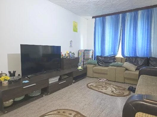Ofer spre inchiriere apartament 2 camere mobilat zona sud parter