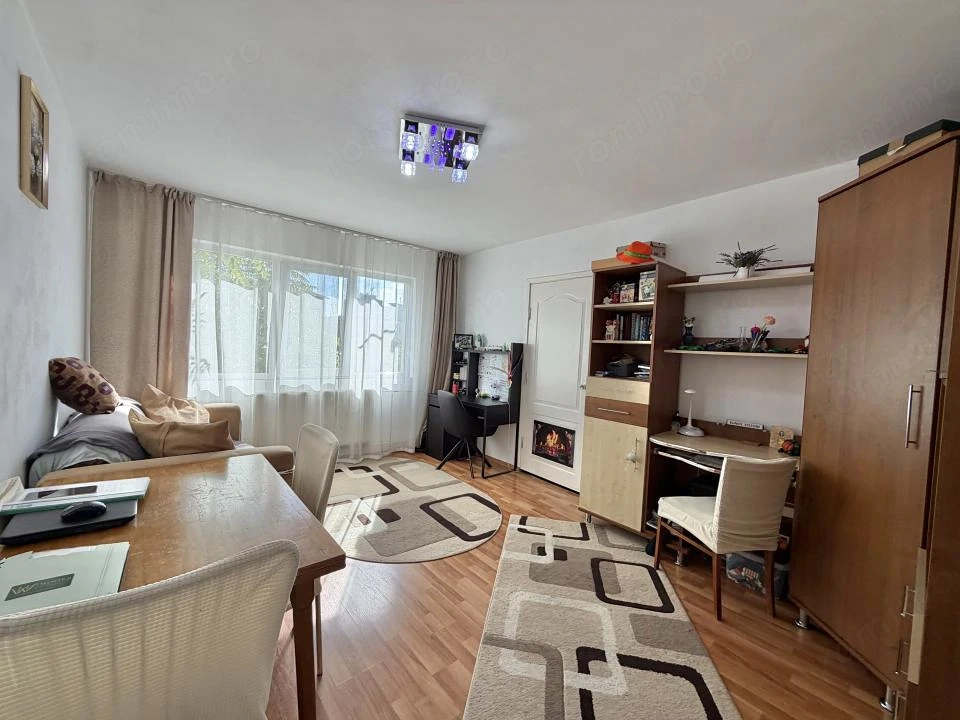 Apartament 2 camere, mobilat-utilat, etaj 3, zona Dambovita 
