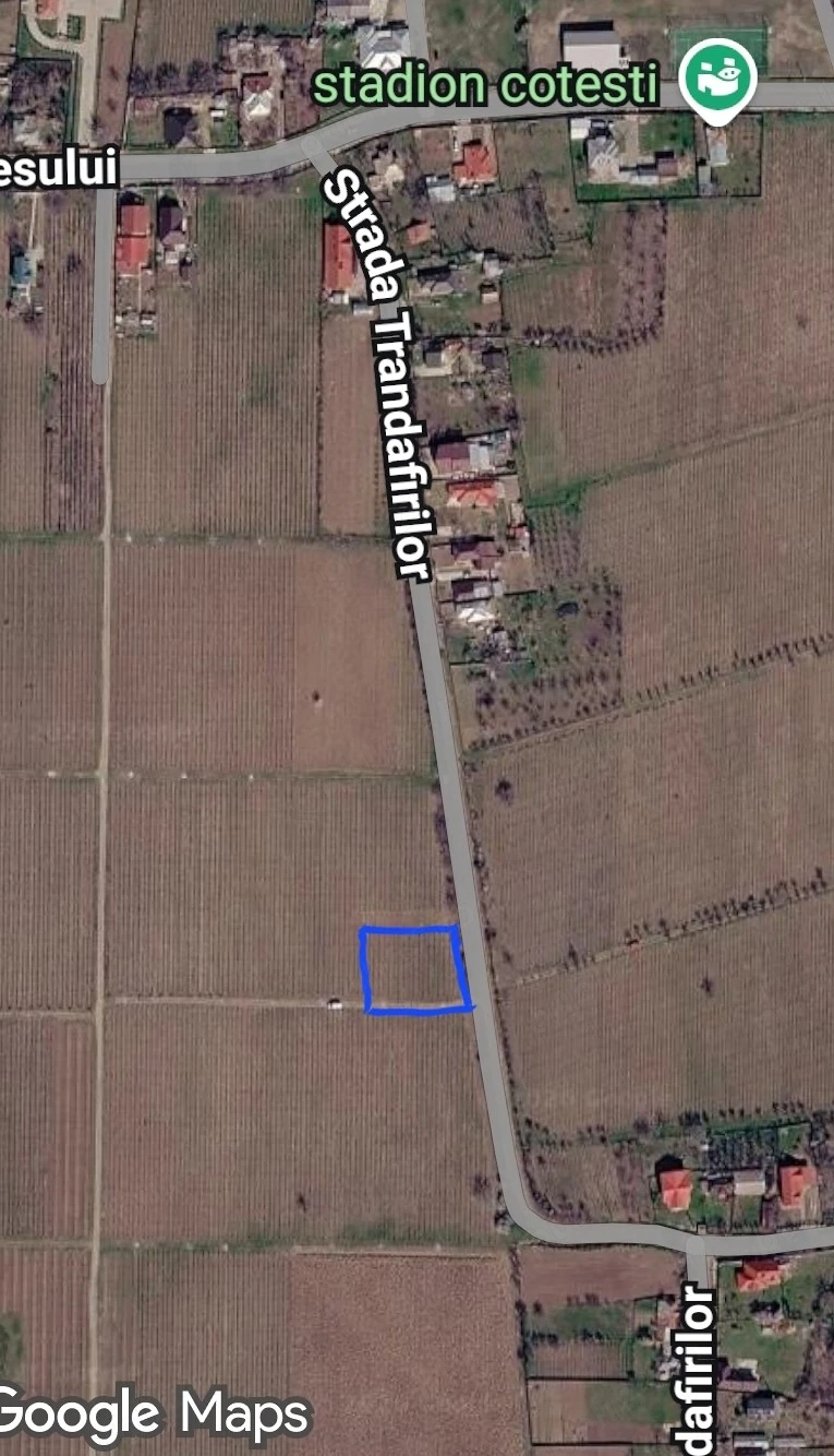 Vând teren intravilan în comuna Cotești
