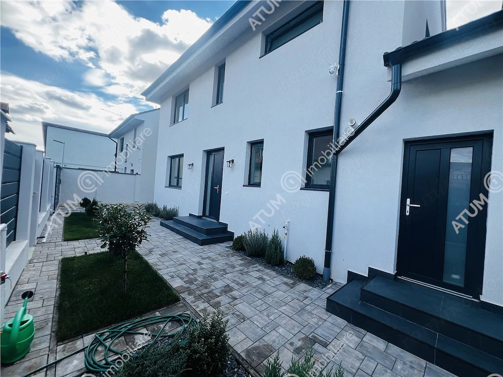 Casa individuala la cheie cu 4 camere 3 bai si teren 280 mp in Lazaret