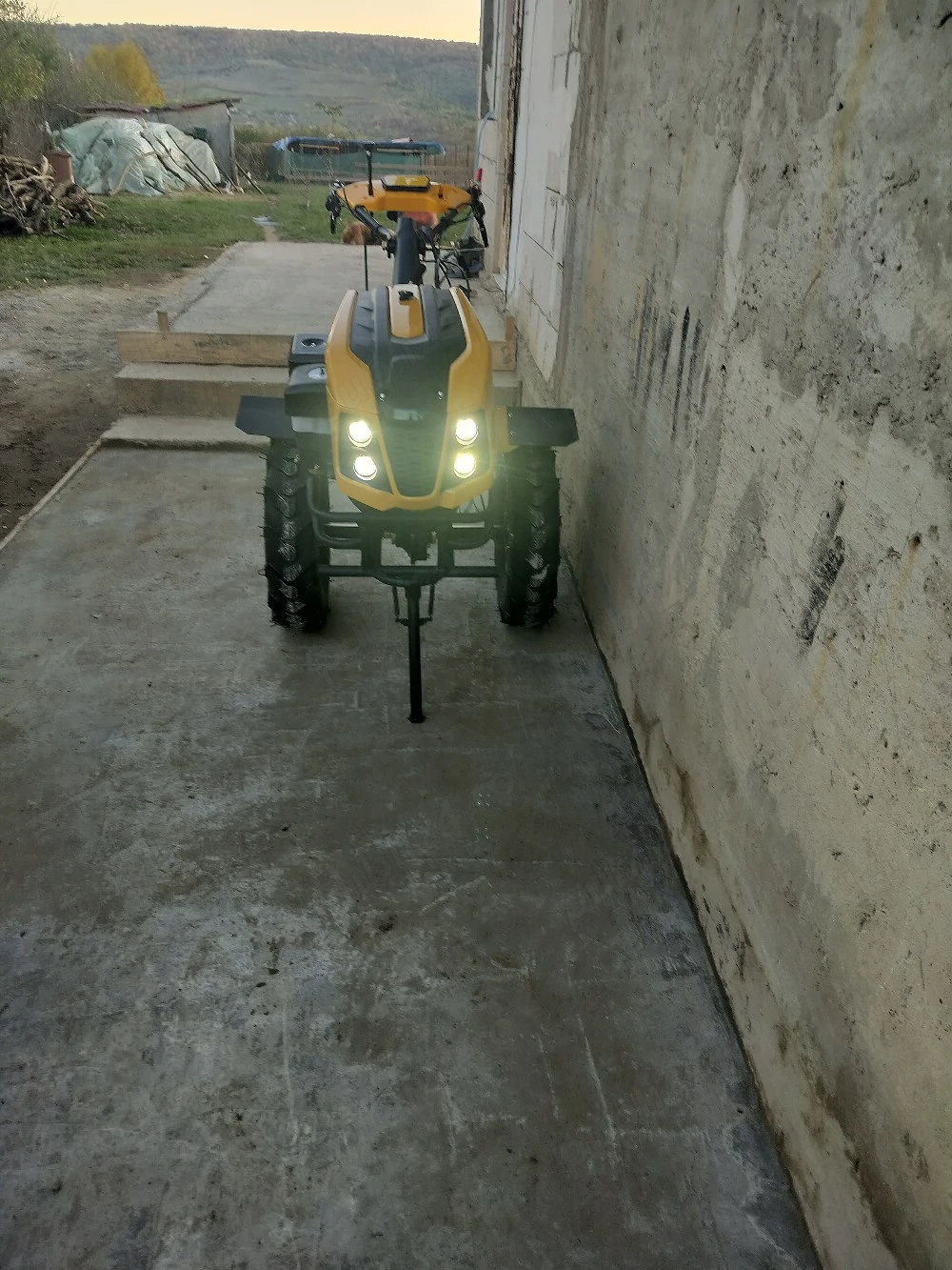 vând Motocultor benzânar 18cp 