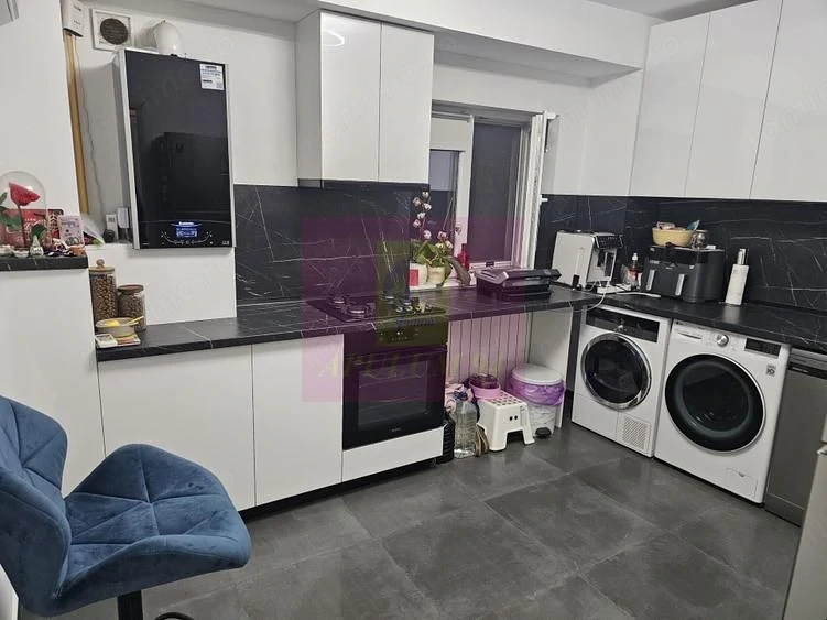 VANZARE APARTAMENT 3 CAMERE BD. DECEBAL