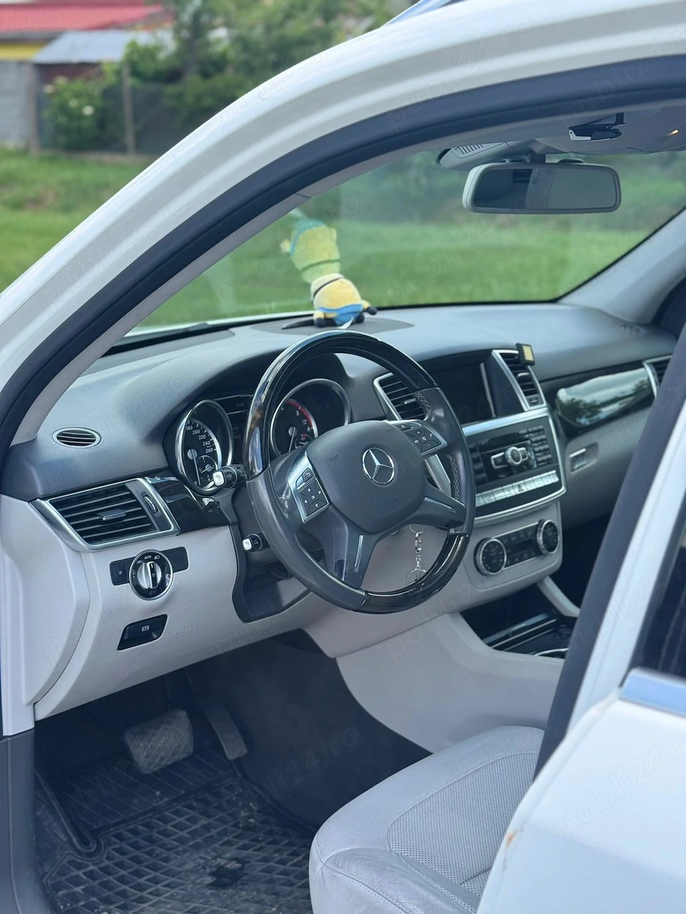 Vând Mercedes-Benz ML 350 4MATIC 