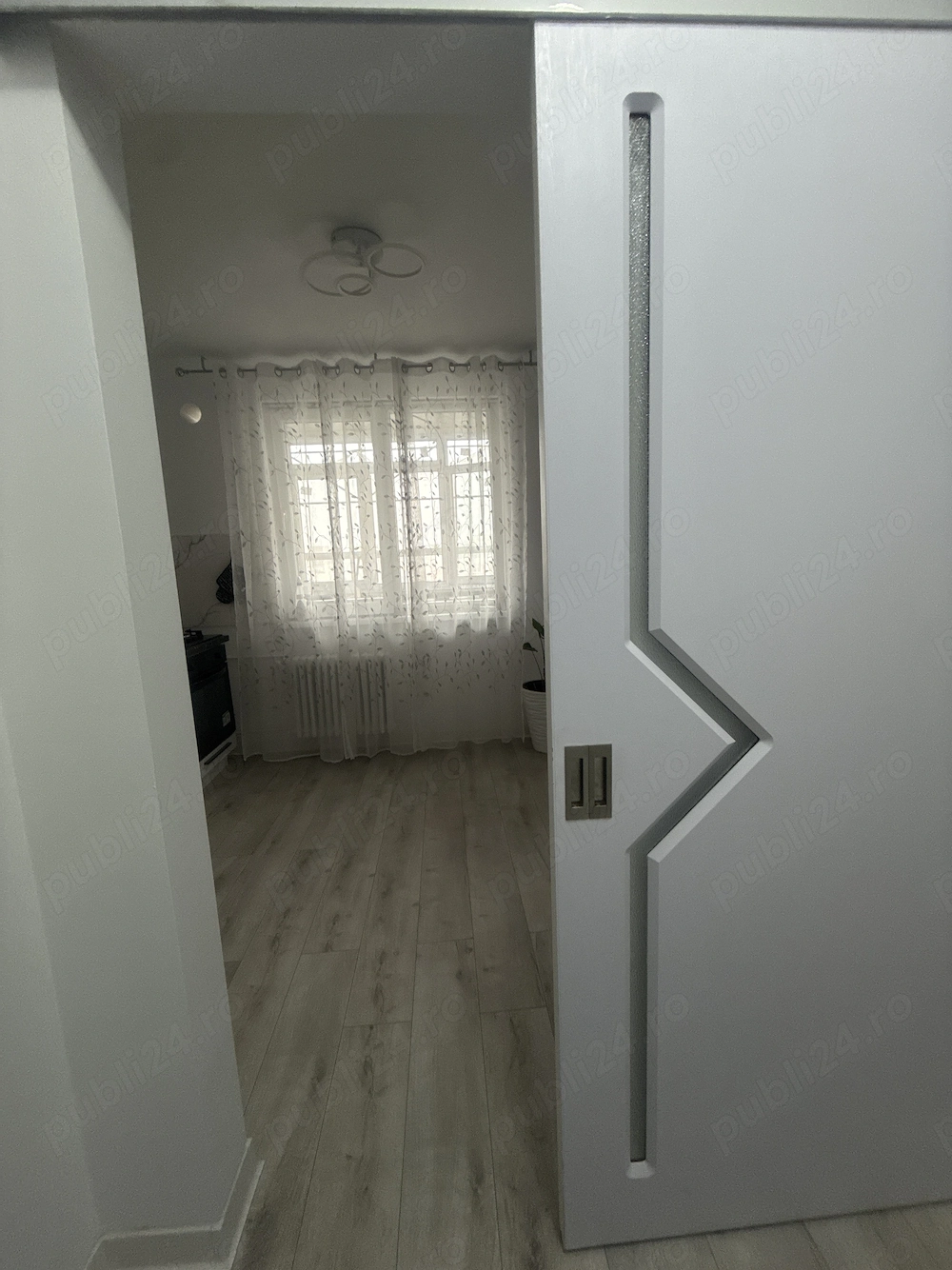 Proprietar, vând apartament 2 camere - piața progresul 