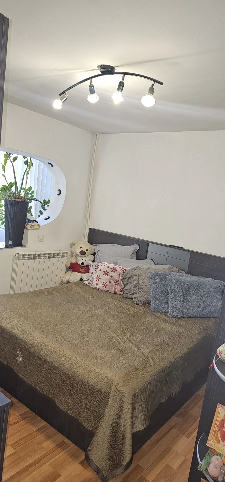 Vand apartament spatios 3 camere in Oradea, Rogerius
