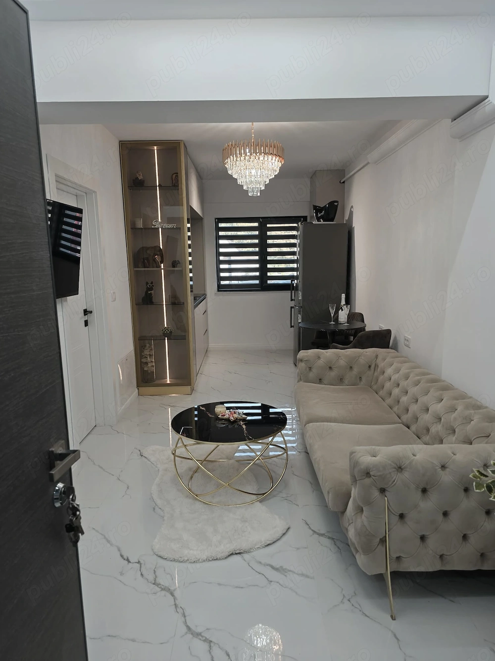 Inchiriez apartament în bloc nou, zona Promenada Mall   Craiova
