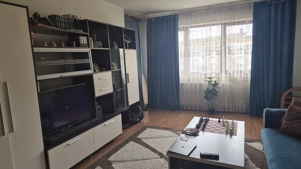 Inchiriez apartament 3 camere Baciu+ parcare subterana