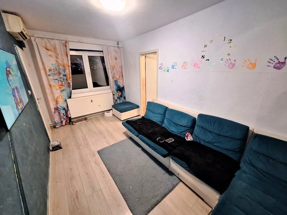 Zona Sagului, 3 camere, Etaj 3, 48 mp, centrala proprie