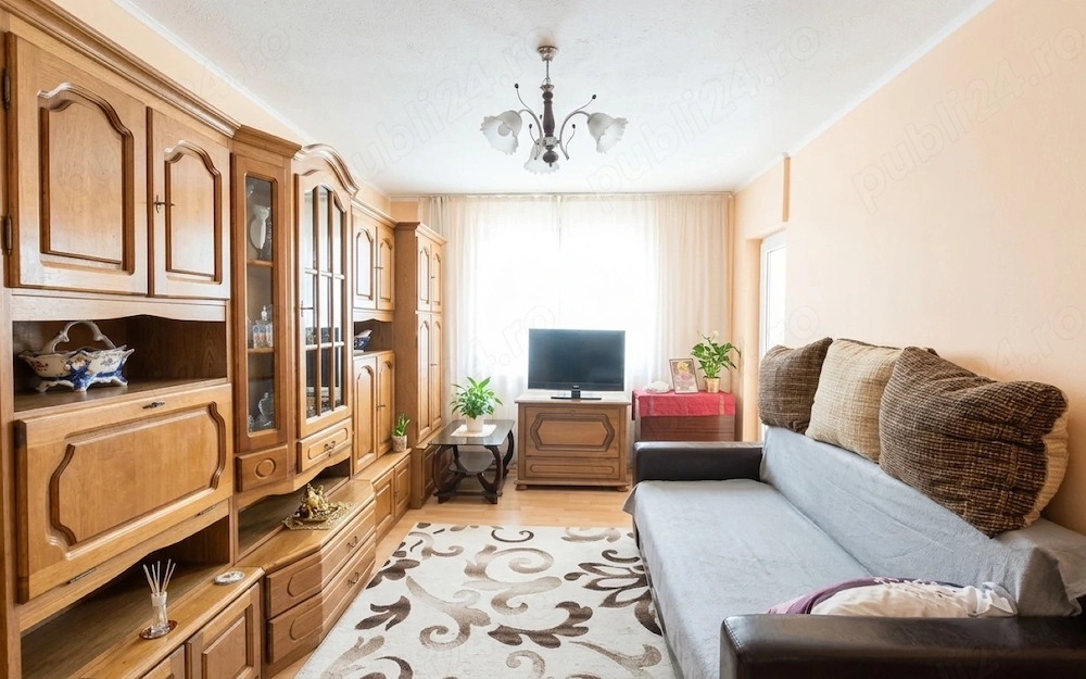 Apartament cald și luminos cu 3 camere, în zona Uverturii   Dezrobirii