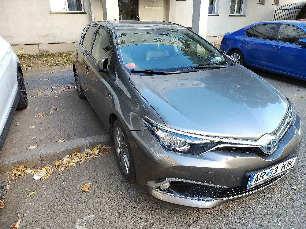Toyota Auris 1,8 hibrid
