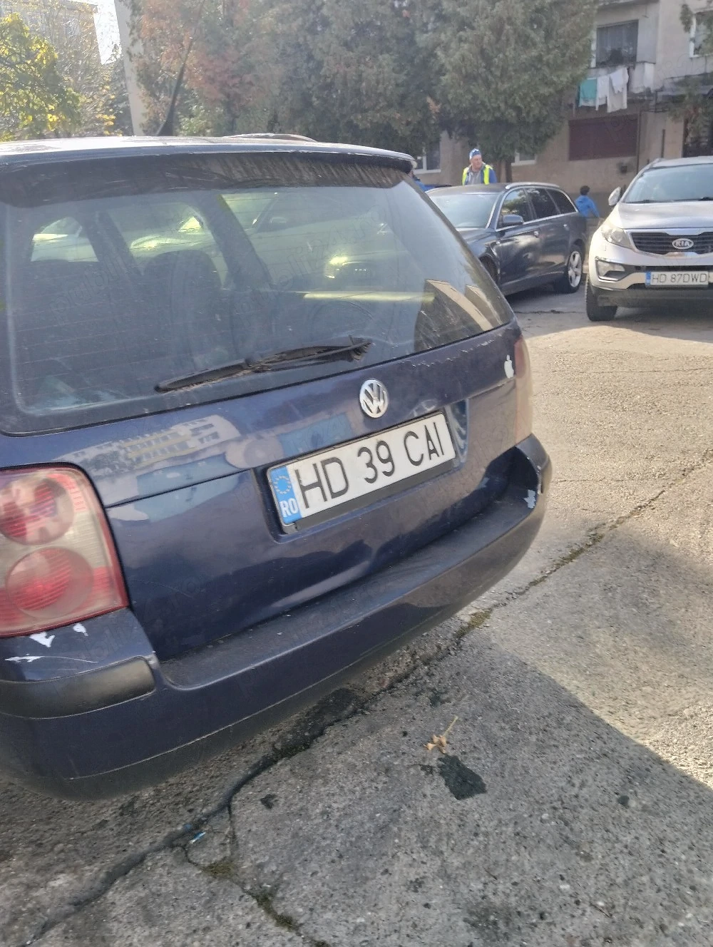 două mașini la pachet dezmembrez să o întreag
