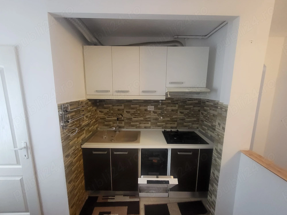 vand apartament 3 camere 2 bai et 2 de pijloc, Targu Mures Unirii
