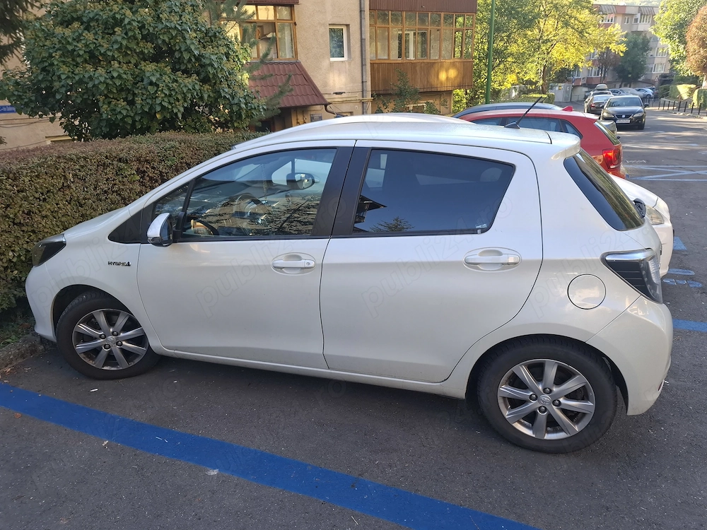 Toyota iaris, 2012 cutie automata, baterie hibrid verificata