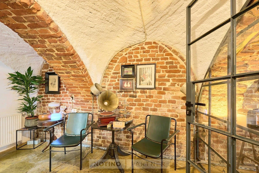Spatiu comercial salon de infrumusetare, birouri - Traian