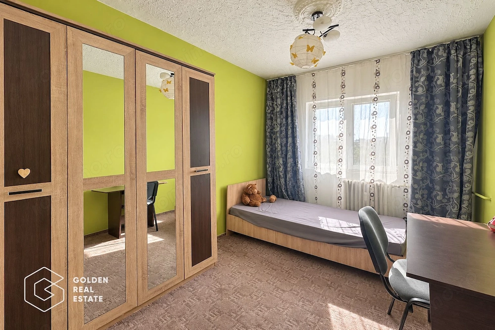 Apartament 4 camere, 86 mp,  decomandat,  Zona Vlaicu-Lebada