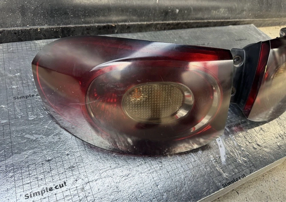 Tripla triple tripla stanga dreapta aripa stop spate vw tiguan 2007/2009