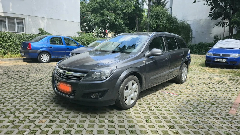 Vând Opel Astra H Break, an 2010, motor 1.7 CDTI diesel, 110 CP