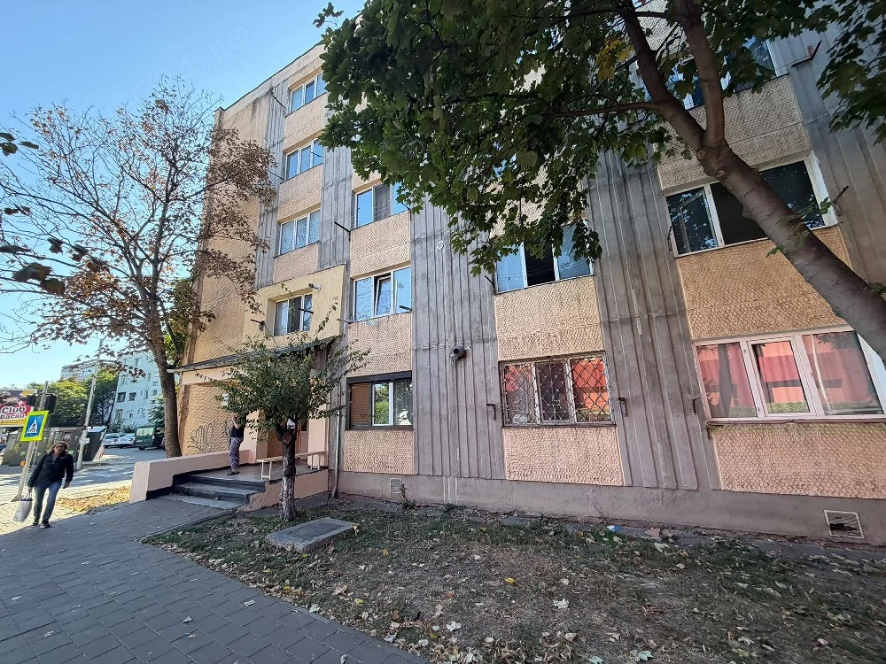 proprietar închiriez garsonieră Milcov 8 etajul 1 