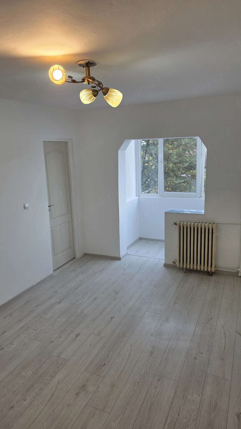 Proprietar, vand garsoniera- Bdul Dimbovita