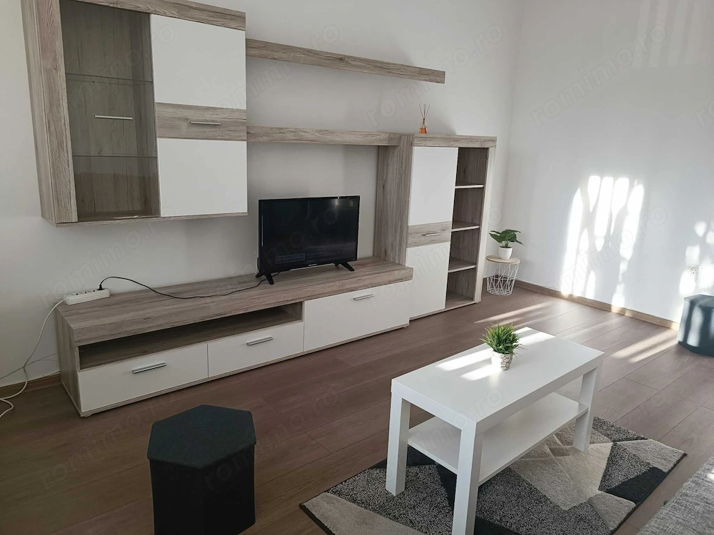 Inchiriez apartament 2 camere zona Circumvalatiunii 1
