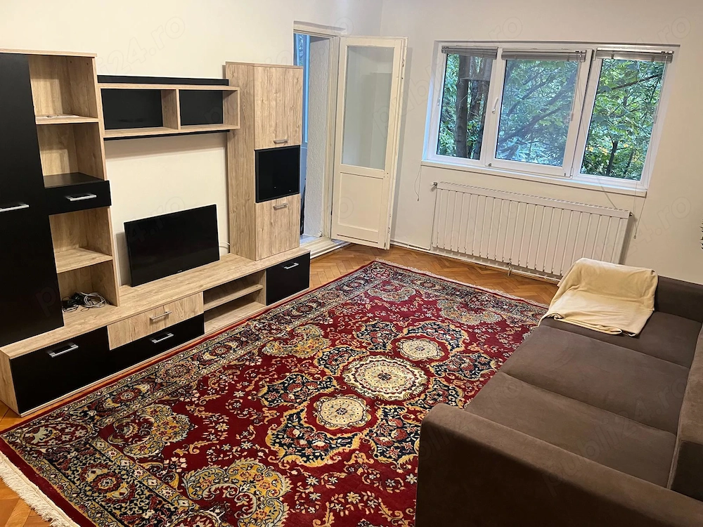 3 camere, deco., Aradului-Piata Verde, Et. 2, Centrala Proprie. Disponibil imd! 