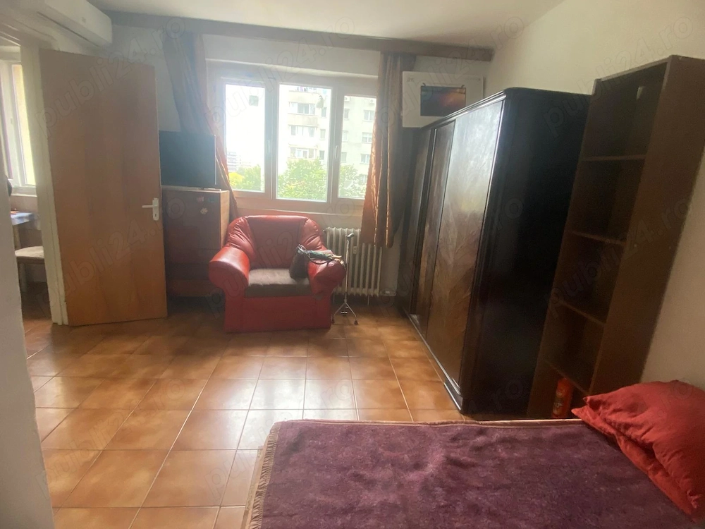 Teiul Doamnei, garsoniera et 6