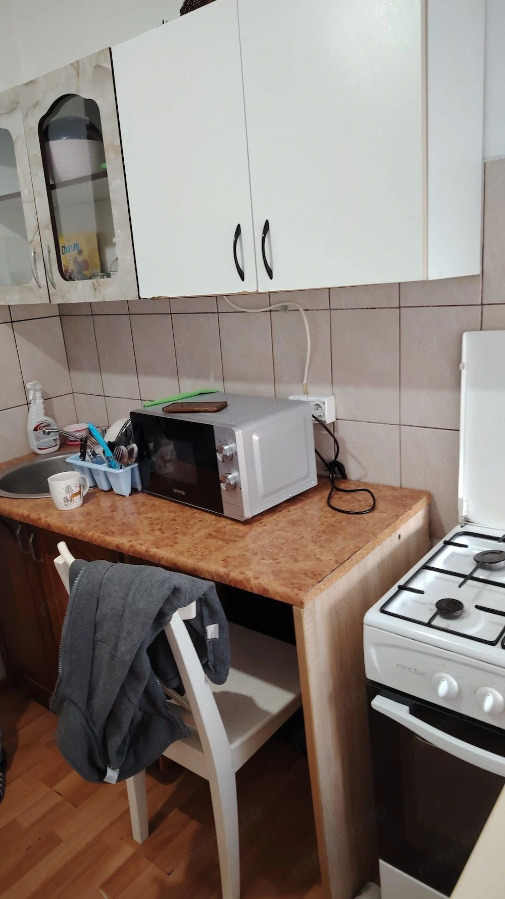 Camera de camin cu baine de inchiriat