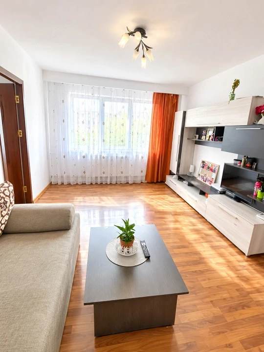 Apartament cu 2 camere de închiriat – Zona Banatului