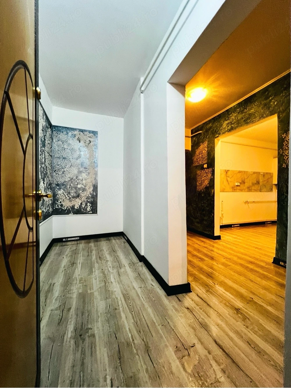 Apartament 57 mp Decomandat,Confort 1 situat in Tecuci pe Str. 7 Noiembrie