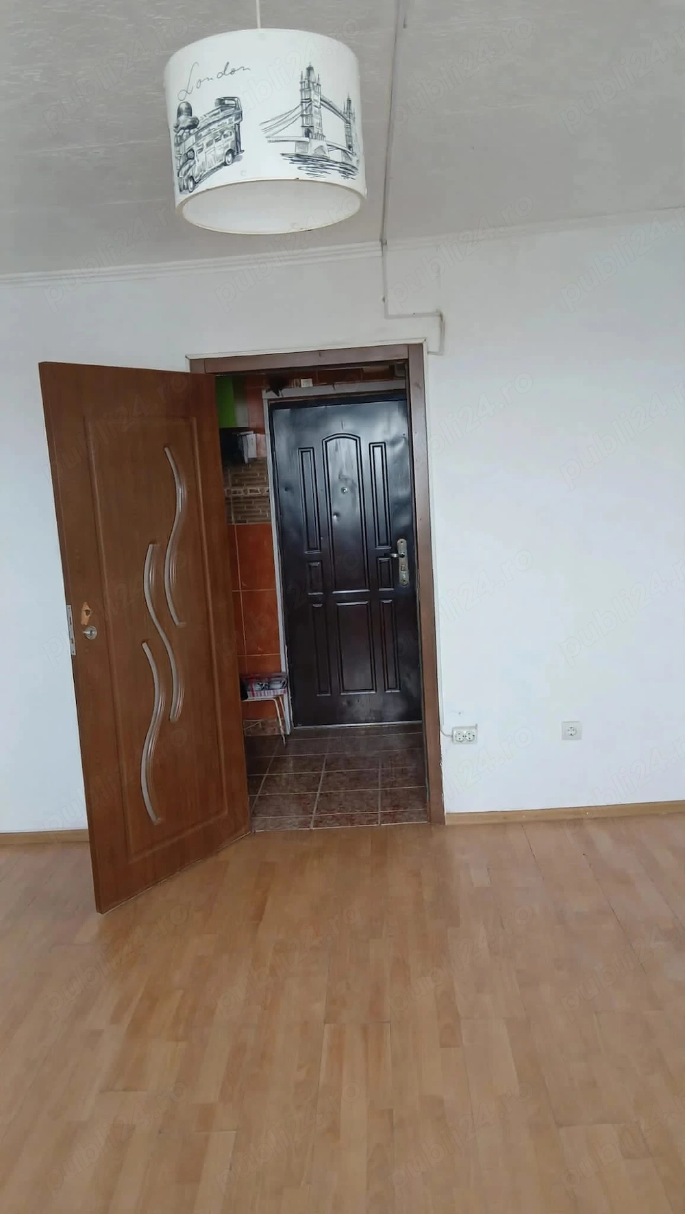Garsoniera zona Billa bd.1 Mai Vechi Comision la cumparare 0%