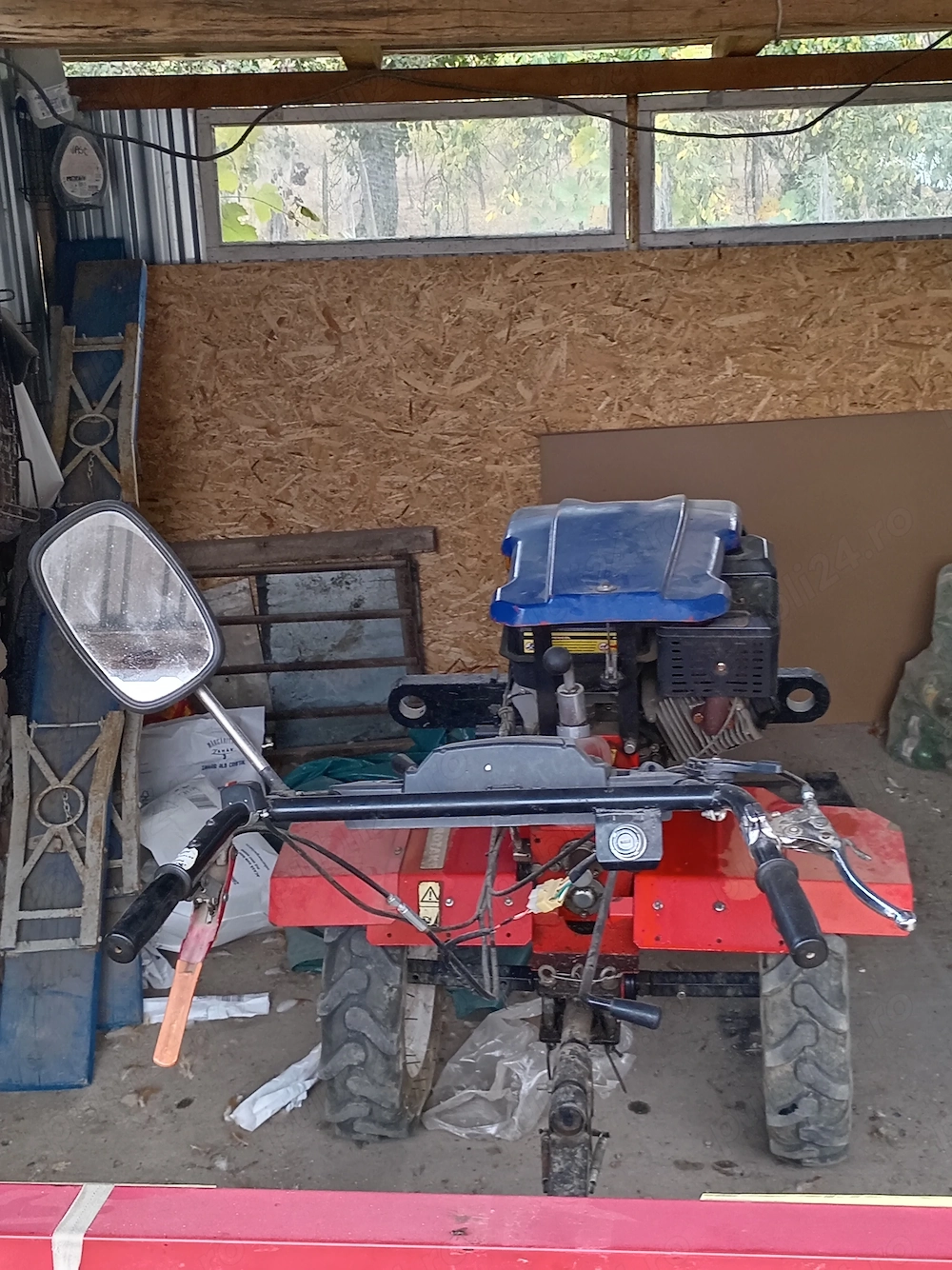 Vând motocultor 15cp cu remorca de 500kg