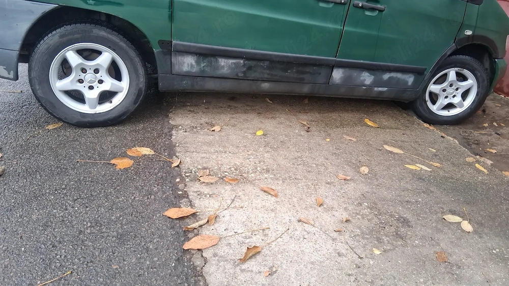 Vând motor și cutie viteze Mercedes Vito 2,2 diesel perfect funcțional pornește la prima cheie 