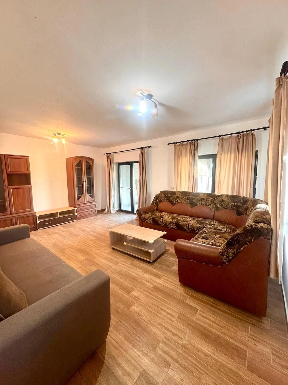 Duplex de inchiriat cu 3 dormitoare, terasa acoperita – Mosnita Noua