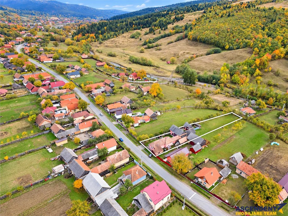 Casa cu anexe si 1.169 mp teren intravilan, in Zagon, judetul Covasna