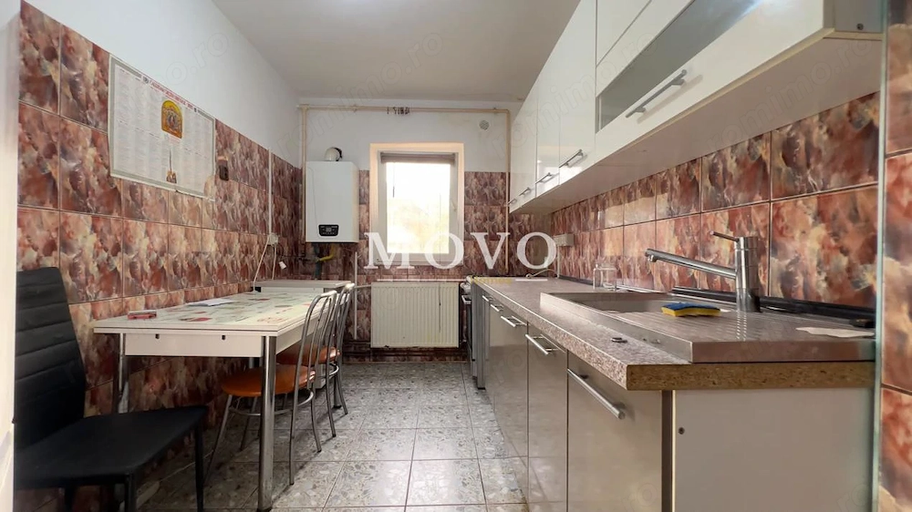 Apartament 3 camere decomandat | Parter | Zona Lipovei.