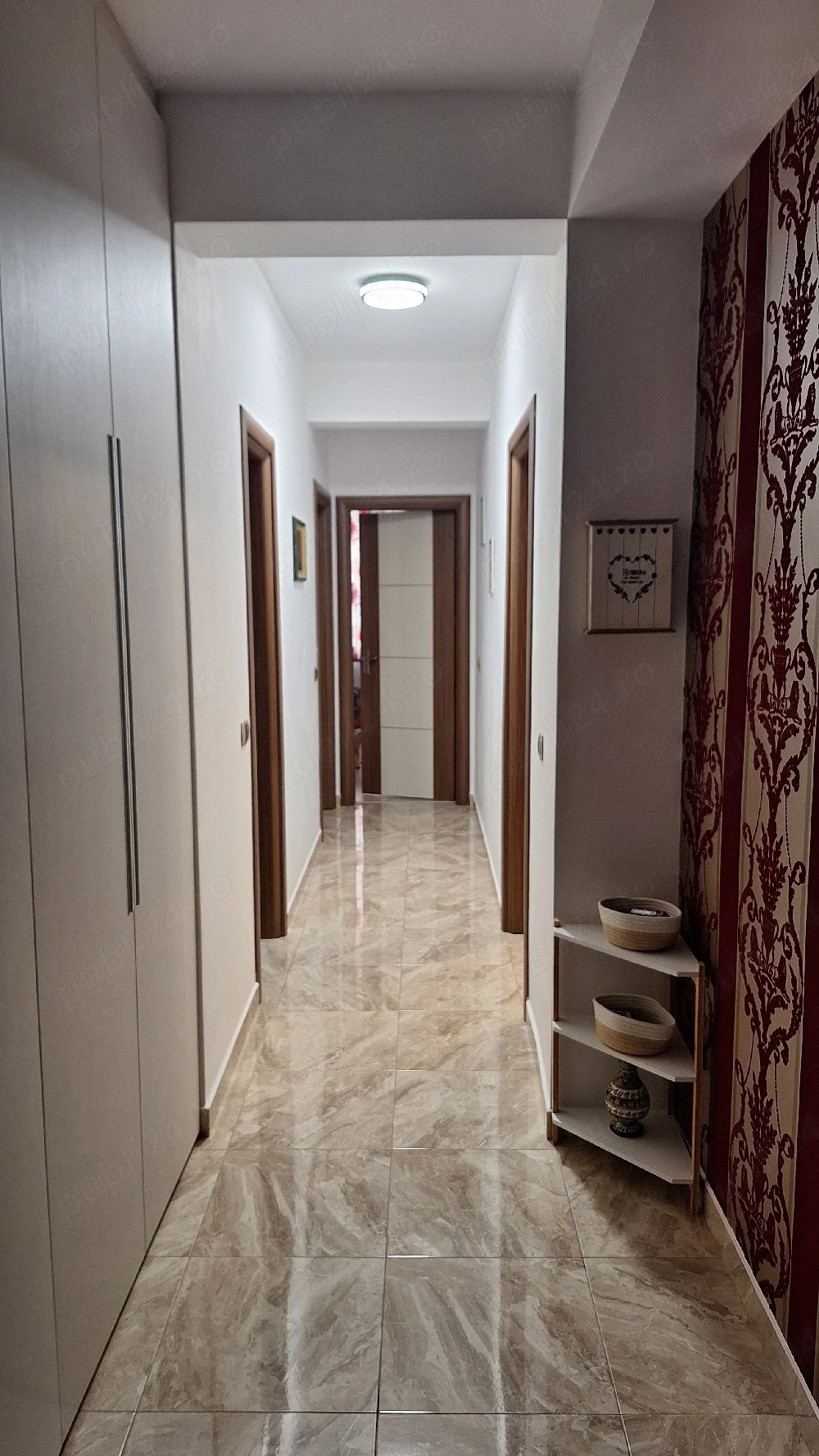 Vând apartament 3 camere
