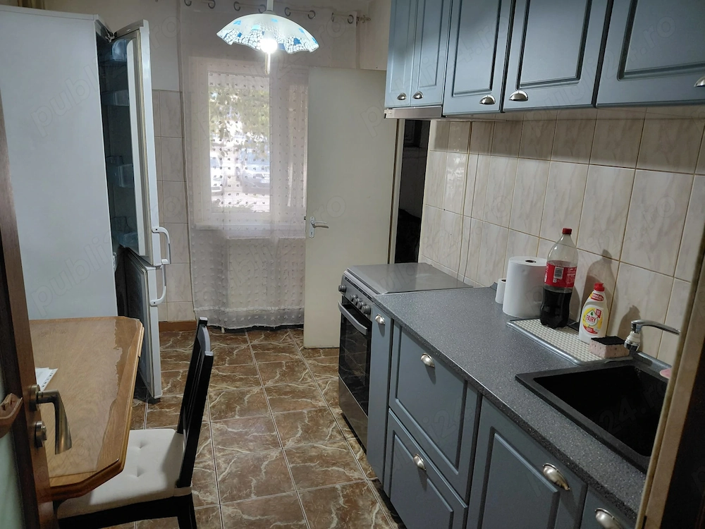 Apartament 2 camere, semidecomandat, zona Sala Sporturilor
