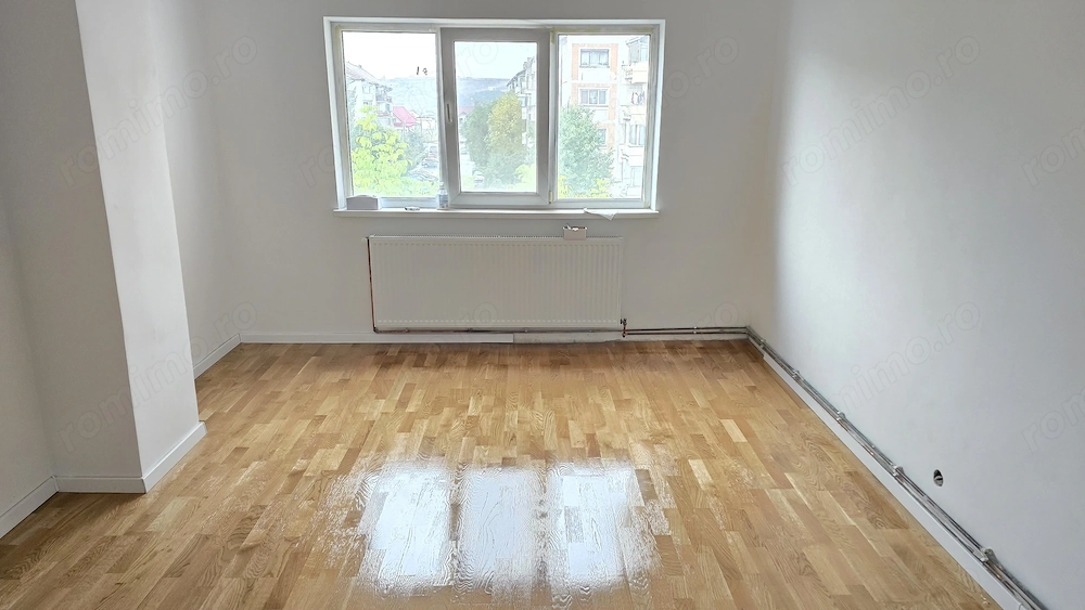 Vand apartament 2 camere decomandat in Deva, zona Dorobanti, etaj 3, izolat exterior, 