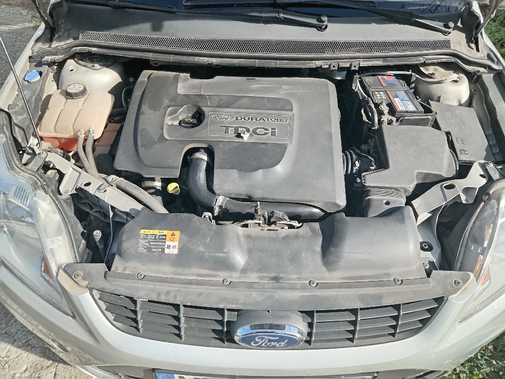 Vând Mașina Ford Focus 2