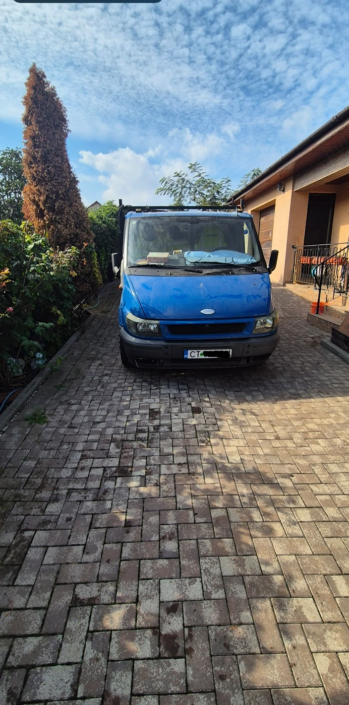 Vând autoutilitară basculabilă pe 3 părți   Stare foarte bună, proprietar